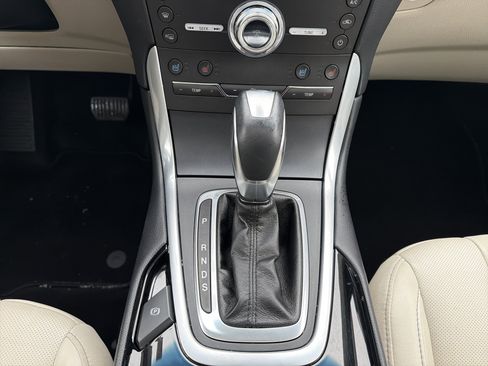 Used 2018 Ford Edge Titanium w/ Equipment Group 301A image 23