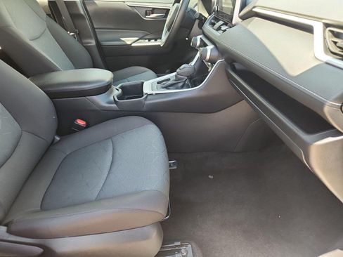 Used 2025 Toyota RAV4 XLE FWD image 17