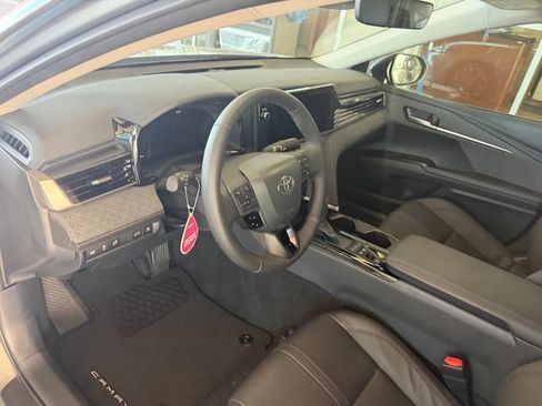 Used 2026 Toyota Camry XLE FWD image 8