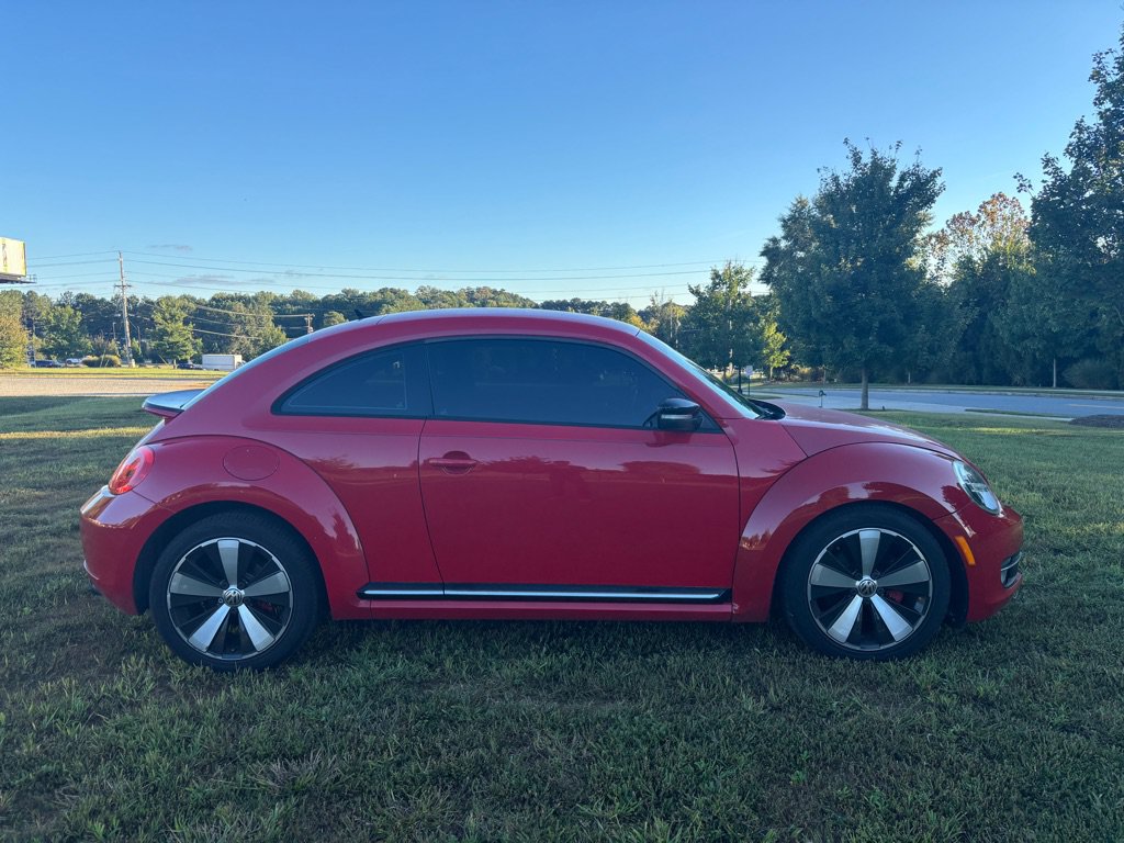 Used 2012 Volkswagen Beetle 2.0T FWD image 4