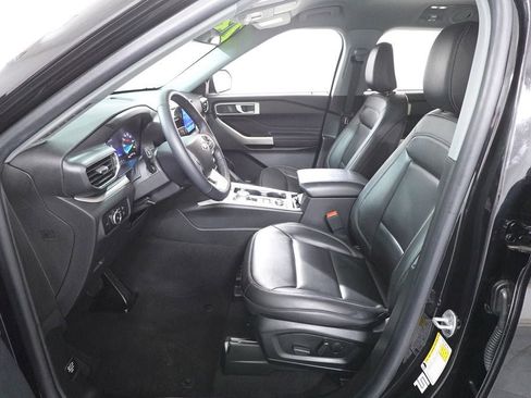 Certified 2023 Ford Explorer XLT w/ Equipment Group 202A image 10
