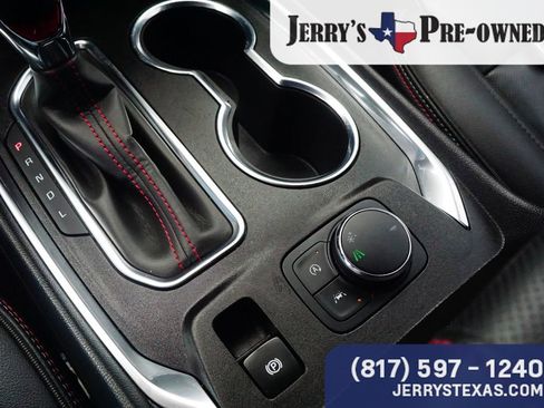 Used 2023 Chevrolet Traverse RS FWD image 13