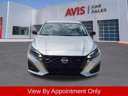 Used 2025 Nissan Altima 2.5 SR FWD image 2