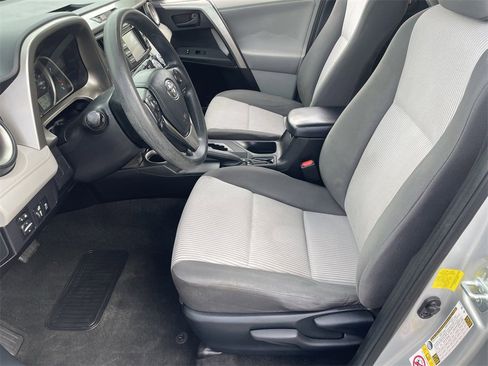 Used 2013 Toyota RAV4 LE image 17