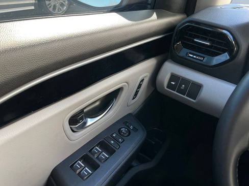 Certified 2025 Honda Pilot EX-L image 23