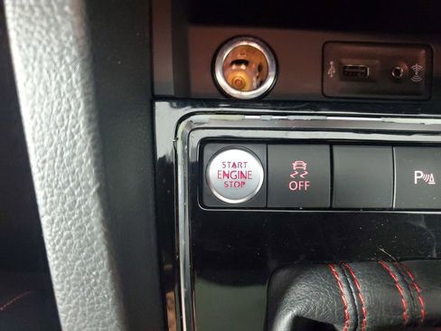 Used 2017 Volkswagen Jetta GLI image 20