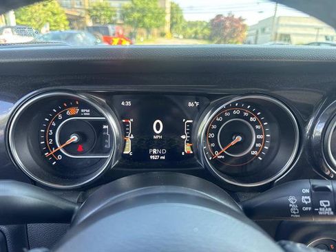 Used 2022 Jeep Wrangler Unlimited Sport AWD/4WD image 18