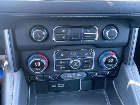 Used 2024 Chevrolet Tahoe LT AWD/4WD image 15