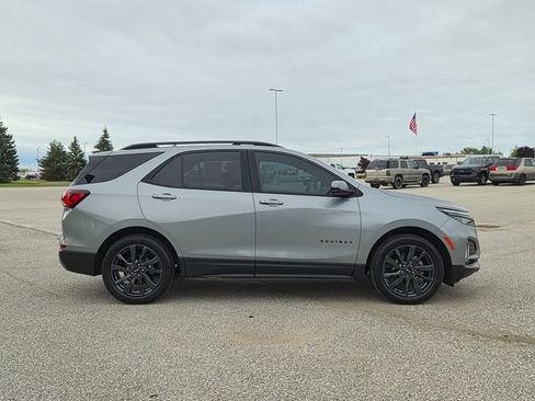Used 2023 Chevrolet Equinox RS w/ RS Leather Package FWD image 4