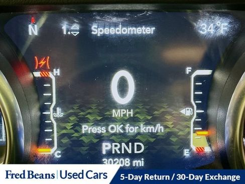 Used 2022 Jeep Wrangler Unlimited Sahara w/ LED Lighting Group AWD/4WD image 17