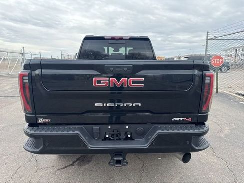 Used 2025 GMC Sierra 3500 AT4 w/ AT4 Premium Plus Package image 6