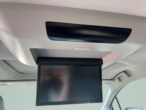 Certified 2023 Toyota Sienna Limited AWD/4WD image 16