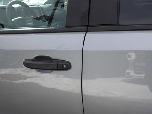 Used 2023 Chevrolet Silverado 1500 Custom image 14