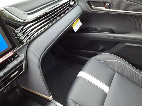 New 2026 Toyota Camry SE FWD image 18