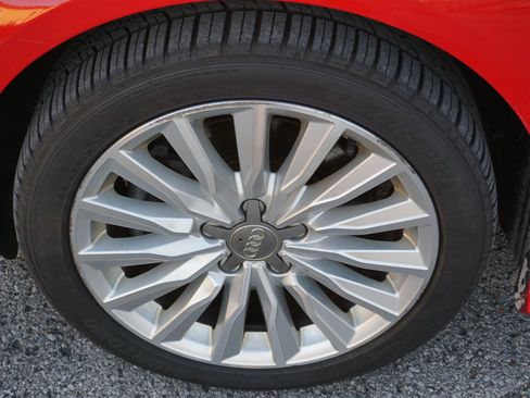 Used 2018 Audi A3 e-tron Premium Plus w/ Technology Package image 10