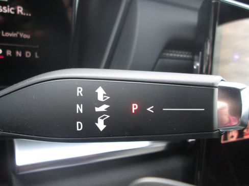 Certified 2025 GMC Terrain Elevation image 21