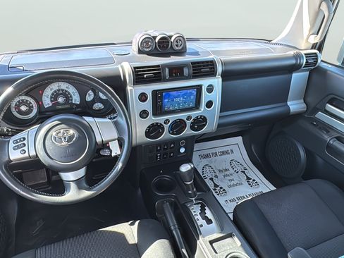 Used 2007 Toyota FJ Cruiser 4WD w/ Upgrade Pkg 2 image 14
