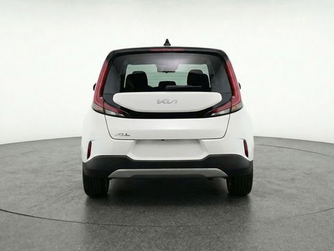 Used 2025 Kia Soul LX w/ LX Technology Package image 7