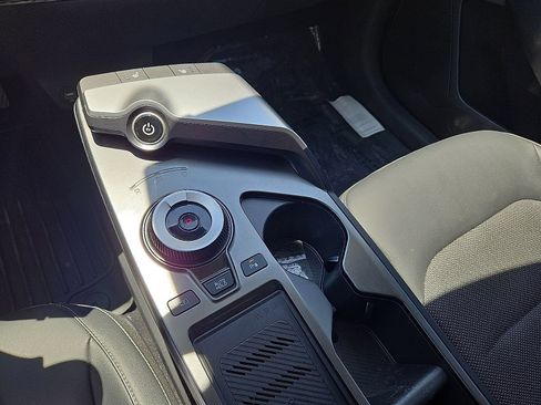 Used 2024 Kia EV6 Light RWD image 29