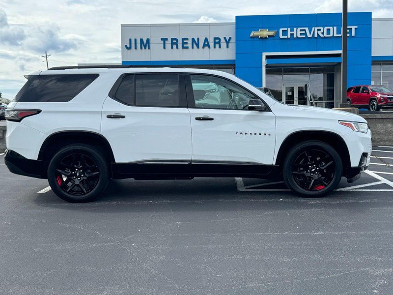 Used 2021 Chevrolet Traverse Premier w/ Redline Edition AWD/4WD image 2