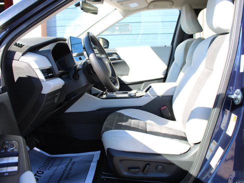 Used 2025 Mitsubishi Outlander SE FWD image 18