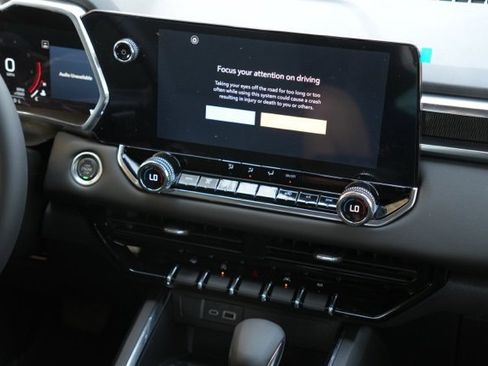 New 2025 GMC Canyon Elevation w/ Convenience Package image 17