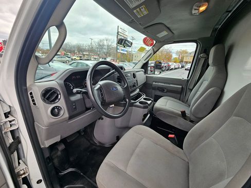 Used 2017 Ford E-350 and Econoline 350 Super Duty w/ Power Windows & Locks Group image 11