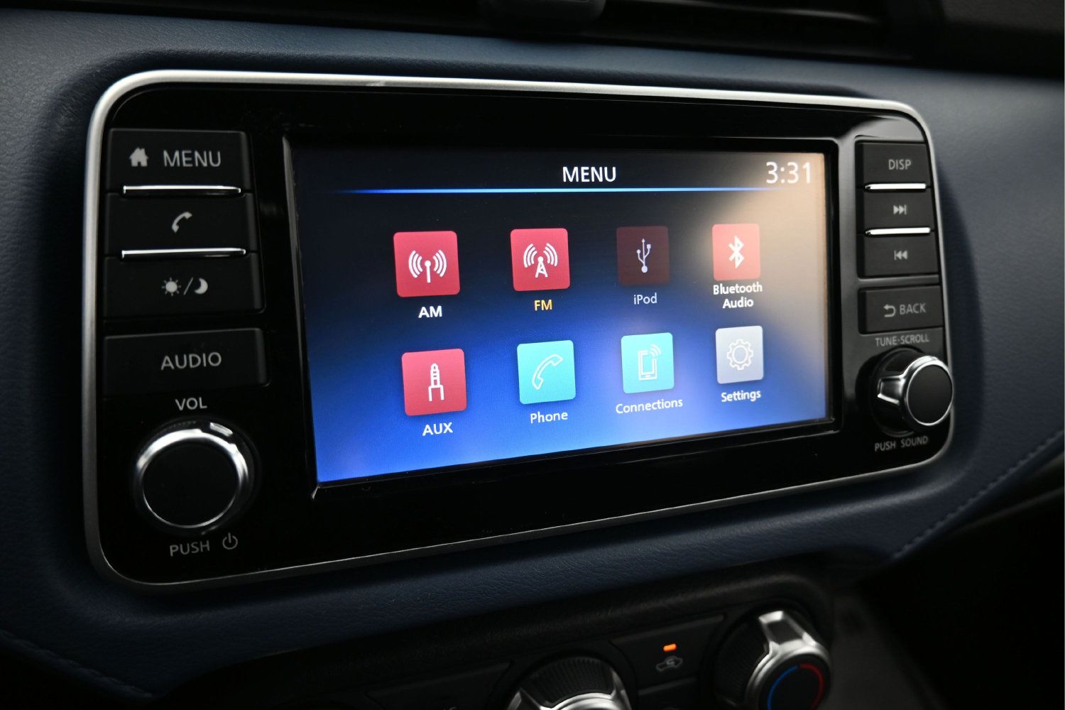 Used 2025 Nissan Versa SV FWD image 7