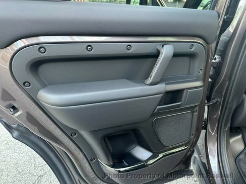 Used 2025 Land Rover Defender 110 OCTA AWD/4WD image 20
