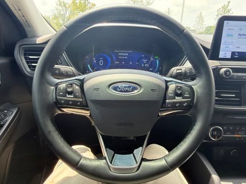 Used 2021 Ford Escape Titanium AWD/4WD image 43