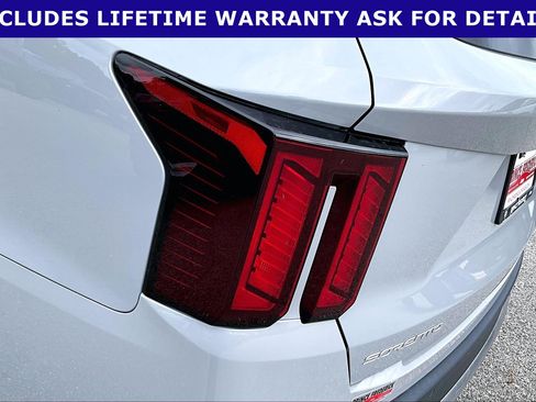 Used 2025 Kia Sorento S FWD image 25
