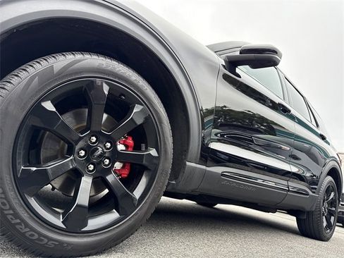 Used 2022 Ford Explorer ST w/ Equipment Group 401A image 10