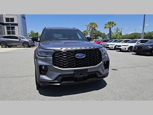 Used 2025 Ford Explorer ST-Line w/ Premium Package RWD image 33