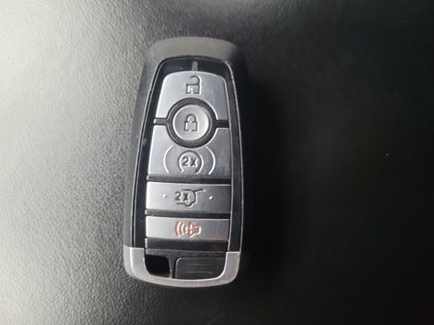Used 2020 Ford Explorer Limited AWD/4WD image 32