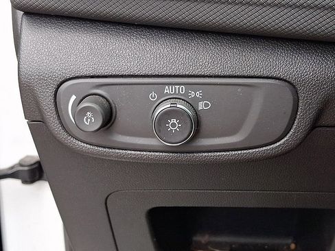 Used 2024 Chevrolet TrailBlazer LS FWD image 24