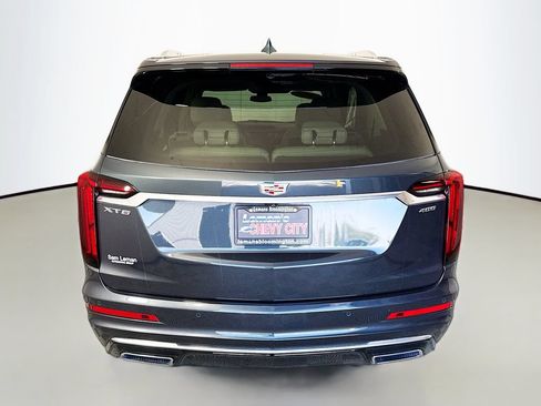 Used 2023 Cadillac XT6 Premium Luxury FWD image 6