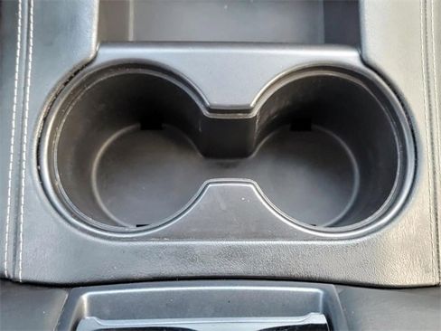 Used 2017 GMC Yukon XL SLT image 25