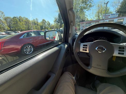 Used 2015 Nissan Frontier S RWD image 19