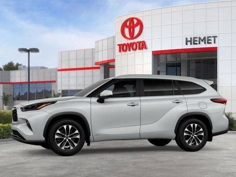 New 2026 Toyota Highlander XLE AWD/4WD image 5