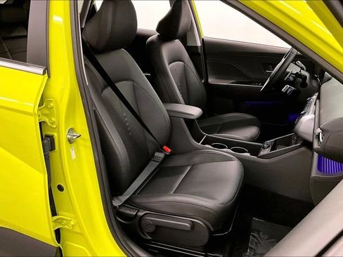 Used 2025 Hyundai Kona Limited FWD image 8