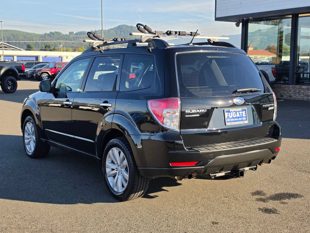 Used 2013 Subaru Forester 2.5X Premium w/ All-Weather Plus Pkg AWD/4WD image 9