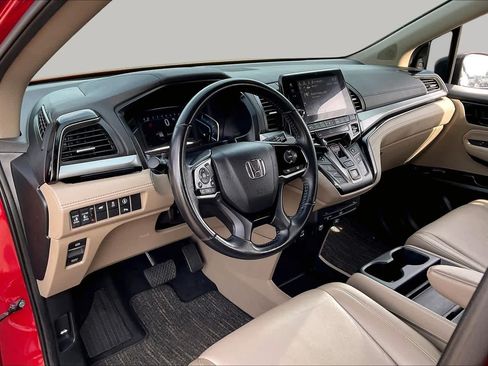 Used 2024 Honda Odyssey Touring image 18