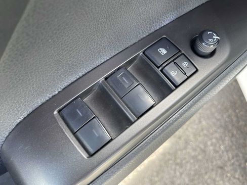 Used 2022 Toyota Camry LE FWD image 15