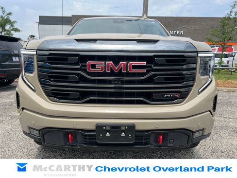 Used 2023 GMC Sierra 1500 AT4 w/ AT4 Premium Package AWD/4WD image 7