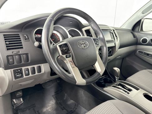 Used 2015 Toyota Tacoma PreRunner image 7
