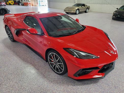 Used 2024 Chevrolet Corvette Stingray Premium Conv w/ Z51 Performance Package image 2