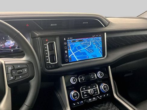 Certified 2023 GMC Yukon XL Denali AWD/4WD image 9