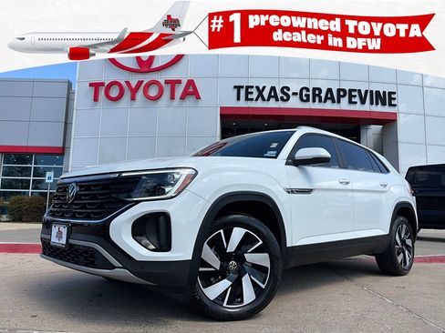 Used 2024 Volkswagen Atlas Cross Sport SE image 1