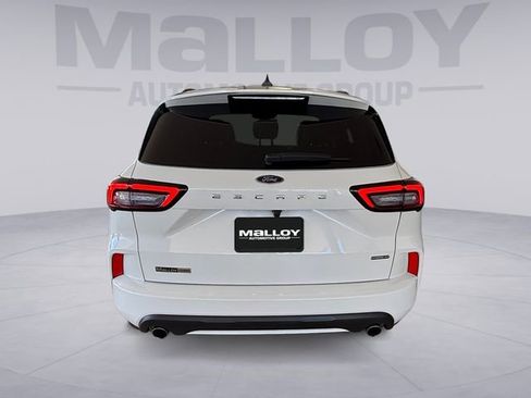 Certified 2024 Ford Escape ST-Line Select AWD/4WD image 4
