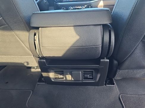 Used 2024 GMC Sierra 1500 SLT image 20